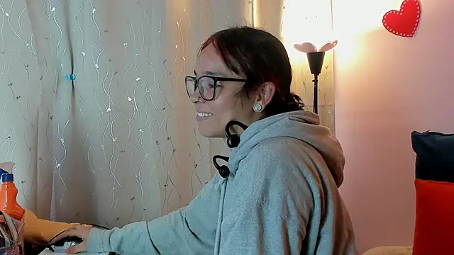 Dafne Mel online show from 23, 2, 2026