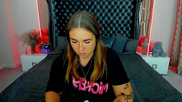 Snapshot of Sofii_darling chatting on 7, 7, 2026 Sofii darling online show from 7, 7, 2026