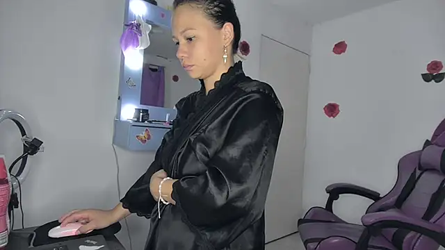Snapshot of soffy_rosses chatting on 3, 5, 2026 soffy rosses online show from 3, 5, 2026