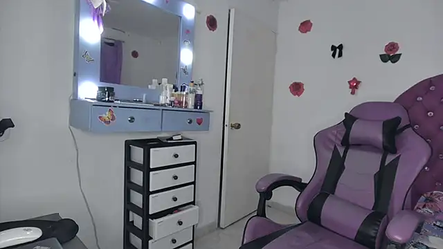 Snapshot of soffy_rosses chatting on 28, 5, 2026 soffy rosses online show from 28, 5, 2026