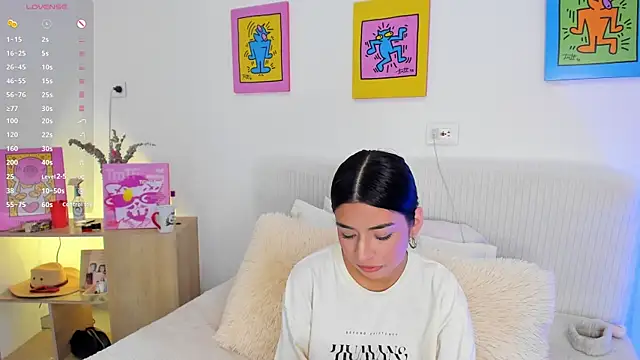 Snapshot of AprilAddams_ chatting on 10, 10, 2025 AprilAddams online show from 10, 10, 2025