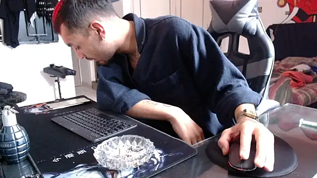 malek xarx  online show from 9, 3, 2026