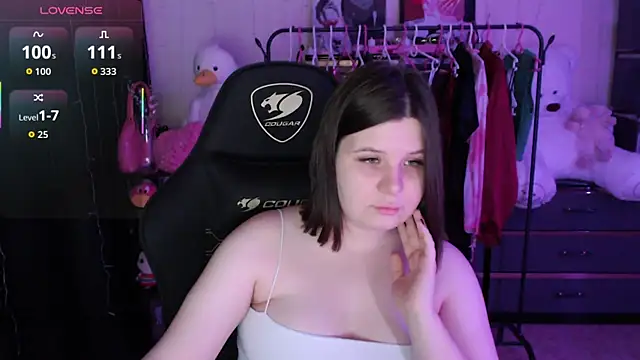 AmyVibess online show from 7, 4, 2026