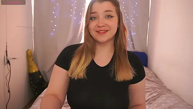 Snapshot of CuteSharloti chatting on 15, 6, 2026 CuteSharloti online show from 15, 6, 2026