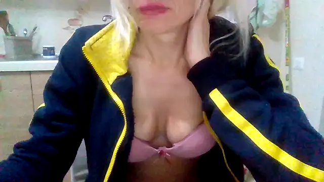 Snapshot of Kelly80 chatting on 12, 2, 2026 Kelly80 online show from 12, 2, 2026