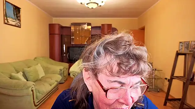 Snapshot of Betty_Brick chatting on 8, 1, 2026 Betty Brick online show from 8, 1, 2026