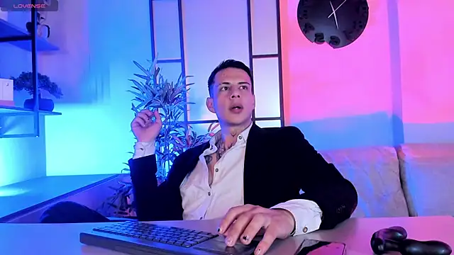 Dustin Sonne online show from 5, 12, 2025