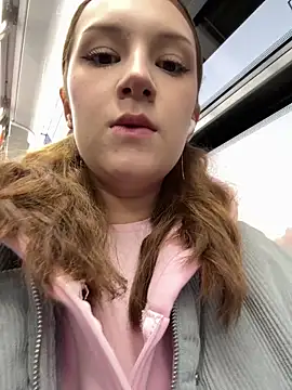 Snapshot of katexxxx chatting on 7, 10, 2025 katexxxx online show from 7, 10, 2025