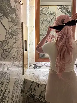 winter11 online show from 20, 9, 2025