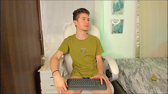 ThiagooJames online show from 10, 10, 2025