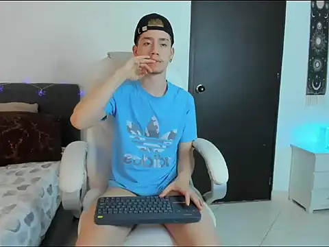 ThiagooJames online show from 22, 2, 2026