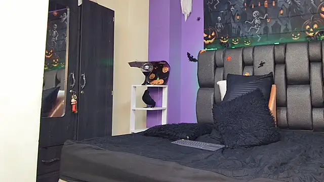 ashtoncooperr online show from 24, 10, 2025