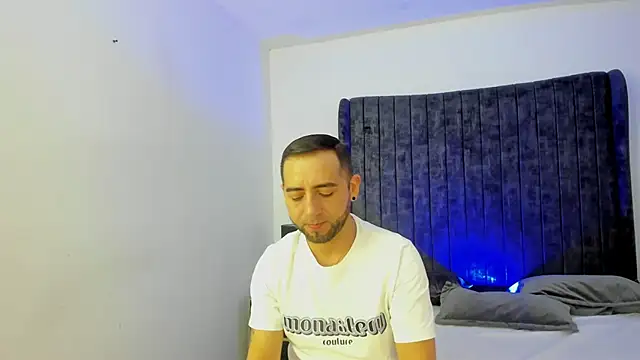 Snapshot of Lushian_ chatting on 12, 6, 2026 Lushian online show from 12, 6, 2026