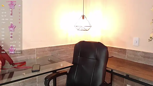 LussieWillow online show from 15, 9, 2025