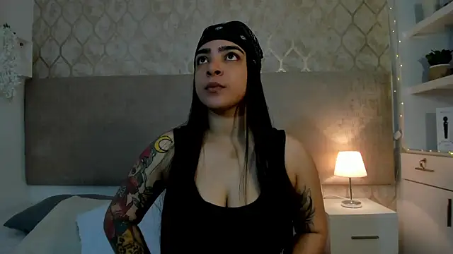 Snapshot of KamilaBetancourt chatting on 13, 3, 2026 KamilaBetancourt online show from 13, 3, 2026