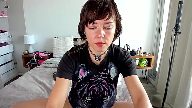 Snapshot of FantasticSonya chatting on 4, 5, 2026 FantasticSonya online show from 4, 5, 2026