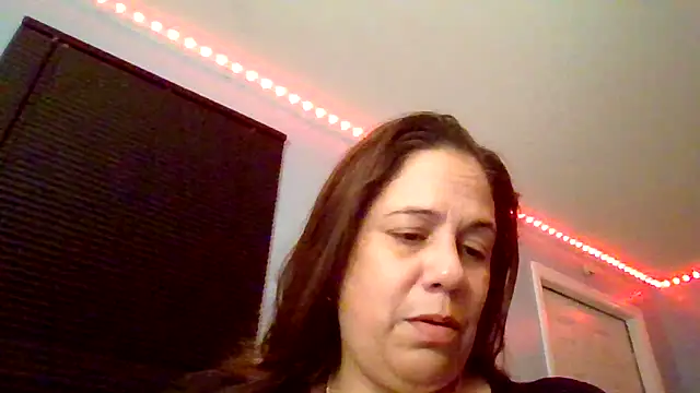 Snapshot of PrettyKittyMia chatting on 8, 1, 2026 PrettyKittyMia online show from 8, 1, 2026