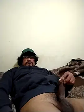 Snapshot of Satantin chatting on 4, 11, 2025 Satantin online show from 4, 11, 2025