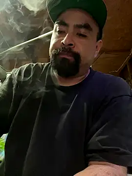 Snapshot of Jonathanfrom420 chatting on 9, 9, 2025 Jonathanfrom420 online show from 9, 9, 2025