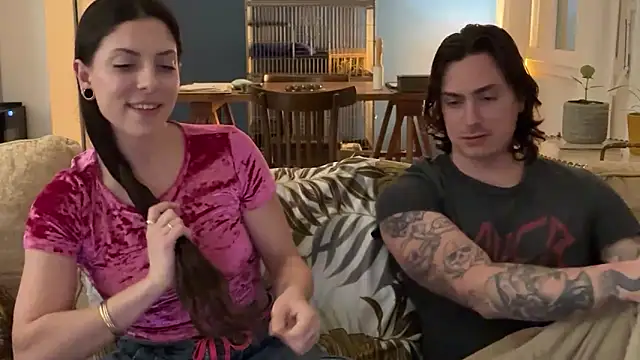 Snapshot of Airelle chatting on 13, 3, 2026 Airelle online show from 13, 3, 2026