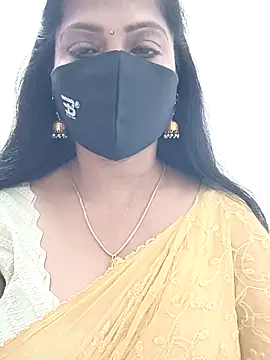 Snapshot of shivani27 chatting on 30, 11, 2025 shivani27 online show from 30, 11, 2025