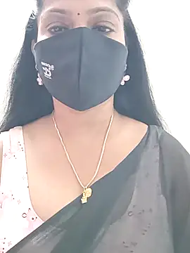 Snapshot of shivani27 chatting on 19, 12, 2025 shivani27 online show from 19, 12, 2025