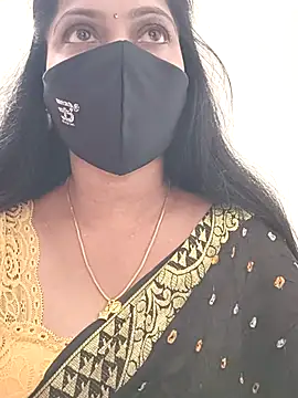 Snapshot of shivani27 chatting on 23, 12, 2025 shivani27 online show from 23, 12, 2025