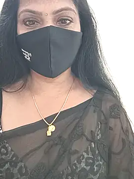 Snapshot of shivani27 chatting on 8, 1, 2026 shivani27 online show from 8, 1, 2026