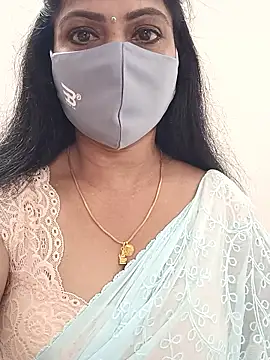 Snapshot of shivani27 chatting on 12, 1, 2026 shivani27 online show from 12, 1, 2026