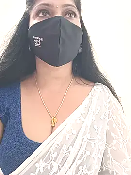 Snapshot of shivani27 chatting on 15, 2, 2026 shivani27 online show from 15, 2, 2026