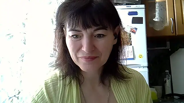 Krystal 82 online show from 1, 2, 2026