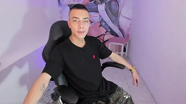 Snapshot of Dereck_Boy8 chatting on 4, 11, 2025 Dereck Boy8 online show from 4, 11, 2025