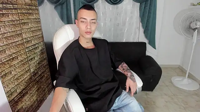 Snapshot of Dereck_Boy8 chatting on 15, 1, 2026 Dereck Boy8 online show from 15, 1, 2026