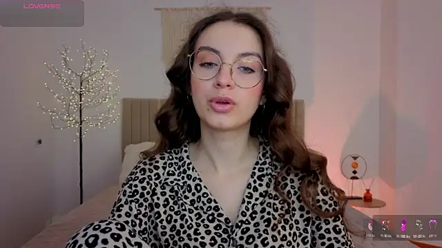 Snapshot of Real_cutie1 chatting on 22, 5, 2026 Real cutie1 online show from 22, 5, 2026