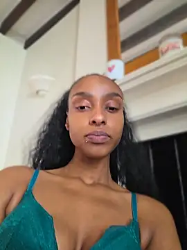 Snapshot of Hazel_Dollxx chatting on 23, 5, 2026 Hazel Dollxx online show from 23, 5, 2026
