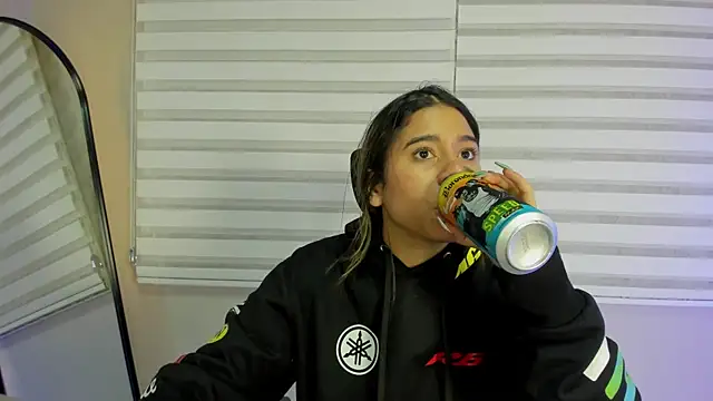 Rachell criss online show from 15, 11, 2025