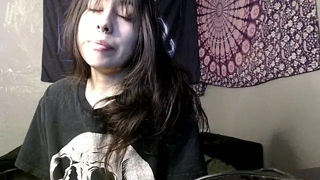 Snapshot of London_Ray chatting on 4, 6, 2026 London Ray online show from 4, 6, 2026