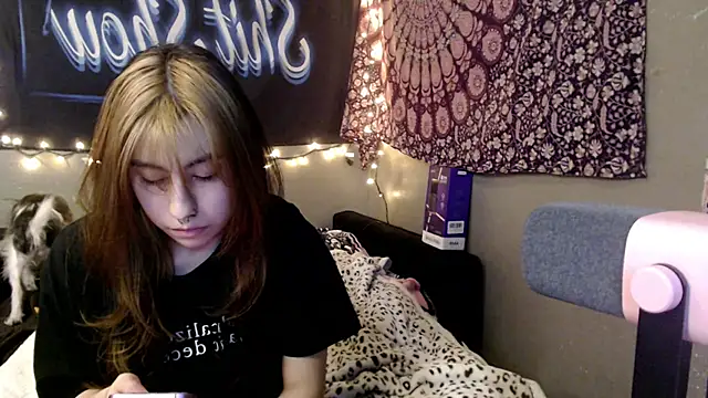 Snapshot of London_Ray chatting on 24, 6, 2026 London Ray online show from 24, 6, 2026