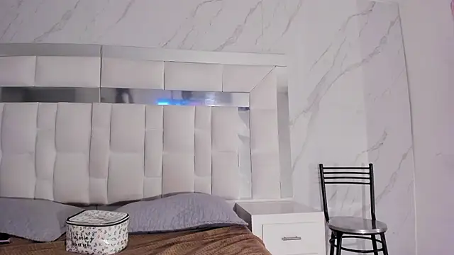 Snapshot of Maia_Park chatting on 19, 1, 2026 Maia Park online show from 19, 1, 2026