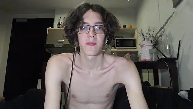 Snapshot of LovesomeCookie chatting on 23, 9, 2025 LovesomeCookie online show from 23, 9, 2025