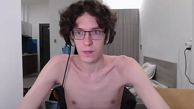 Snapshot of LovesomeCookie chatting on 6, 11, 2025 LovesomeCookie online show from 6, 11, 2025