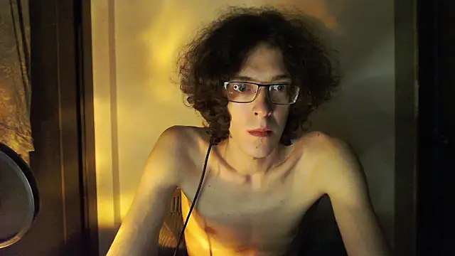 Snapshot of LovesomeCookie chatting on 16, 5, 2026 LovesomeCookie online show from 16, 5, 2026