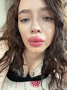 Hannah xBaby online show from 18, 12, 2025