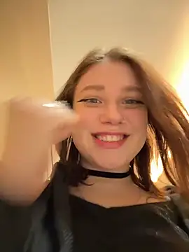 lucy-joy online show from 7, 2, 2026