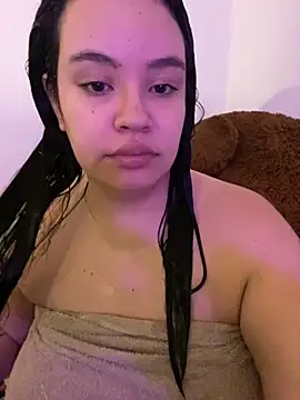 Emily Taylor2 online show from 26, 11, 2025