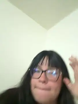 Emily Taylor2 online show from 17, 6, 2026