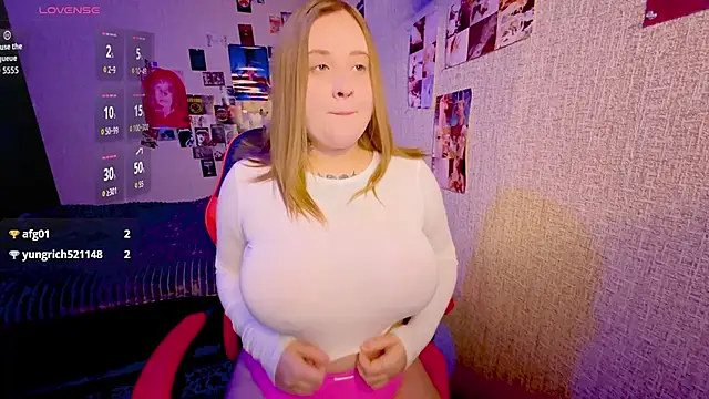 Snapshot of NaomiRey1 chatting on 31, 7, 2026 NaomiRey1 online show from 31, 7, 2026