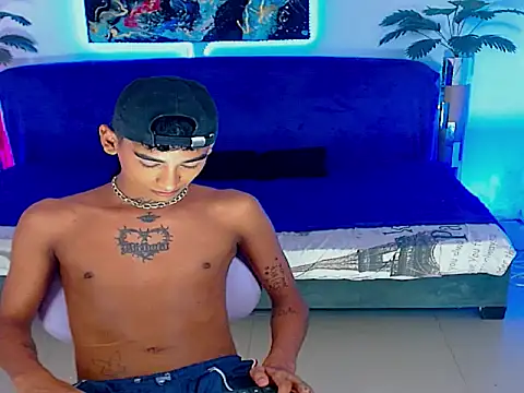 Snapshot of gabo_hotboy chatting on 18, 5, 2026 gabo hotboy online show from 18, 5, 2026