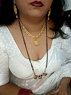 Snapshot of Niharika555 chatting on 17, 5, 2026 Niharika555 online show from 17, 5, 2026