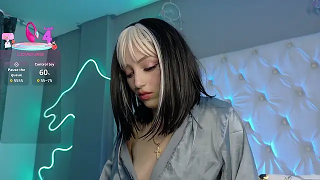 Megan  cole1 online show from 17, 10, 2025